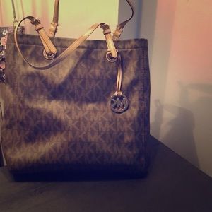 Authentic Michael Kors tote style purse